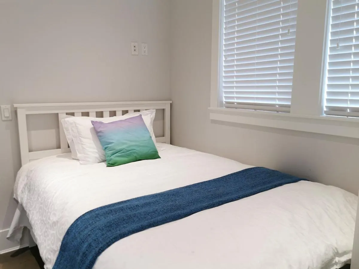 ** Guest house Vancouver West Cozy Retreat By Host Launch Canada
