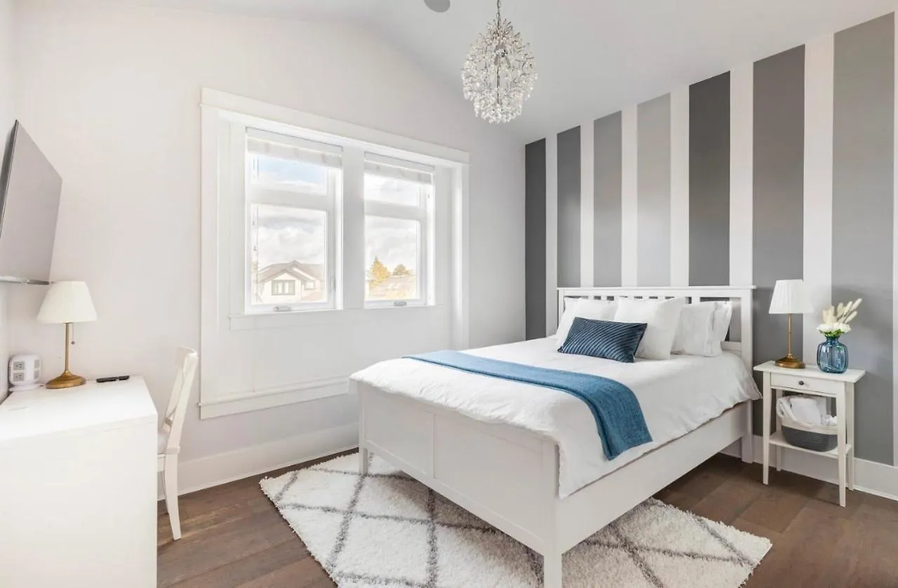 Guest house Vancouver West Cozy Retreat By Host Launch