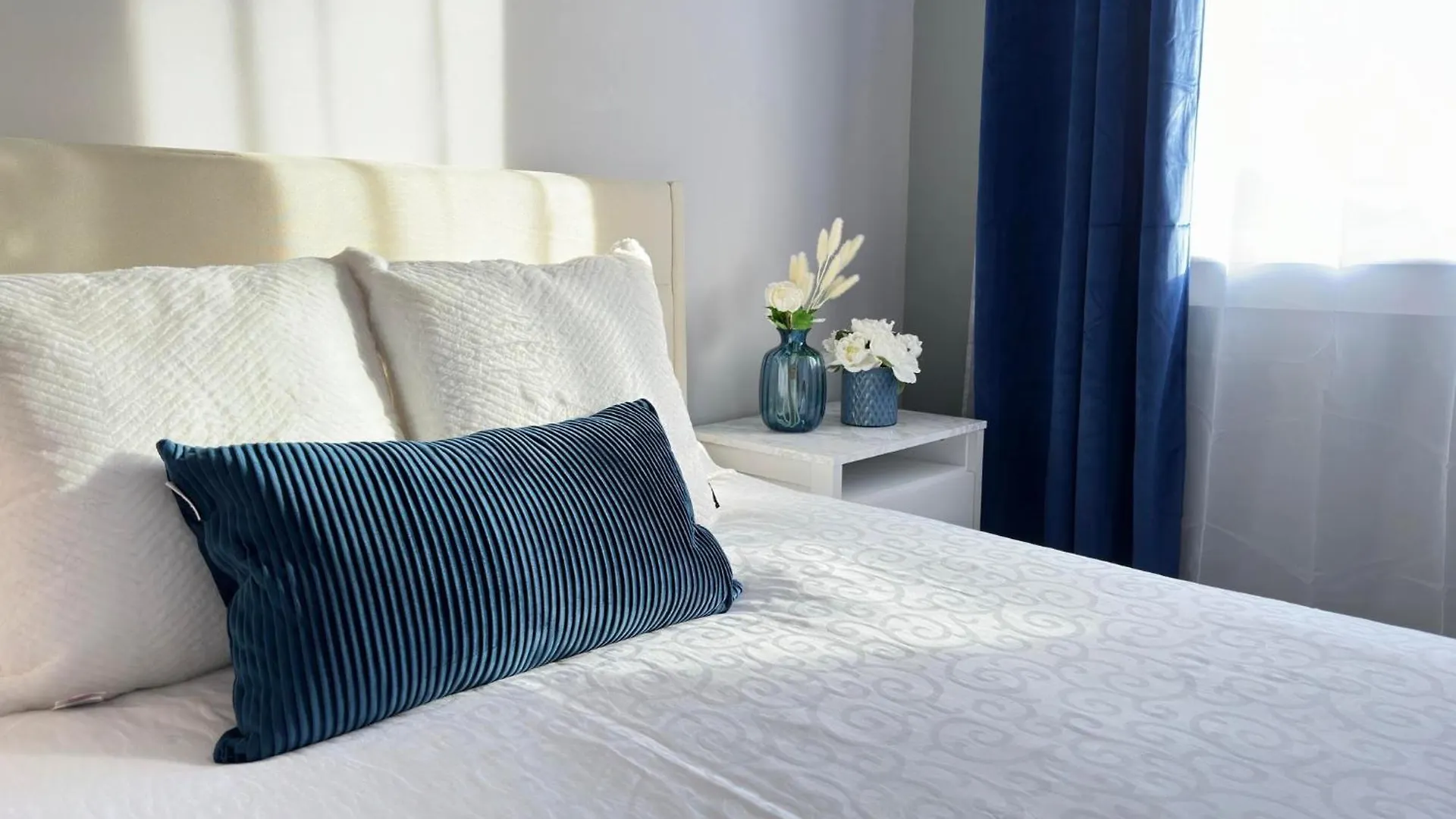 Vancouver West Cozy Retreat By Host Launch Canada